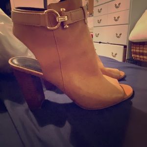Coach Lafayette Open toe booties
